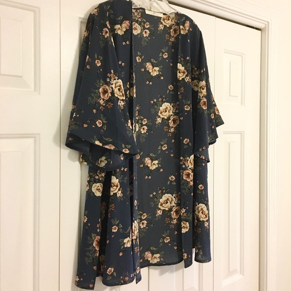 💙 Infinity Raine Floral Kimono Cardigan